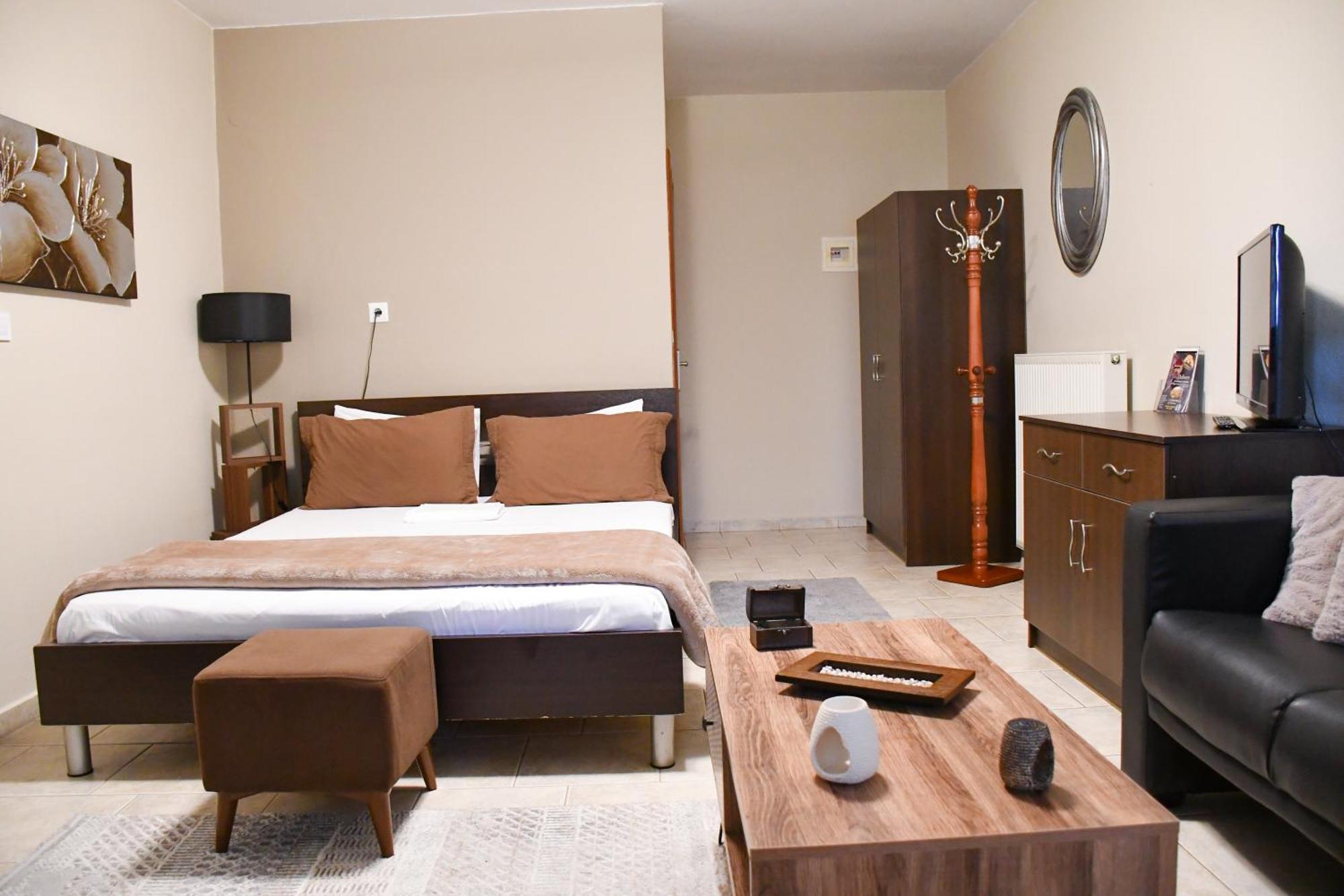 Toula Rooms Ángistron Buitenkant foto