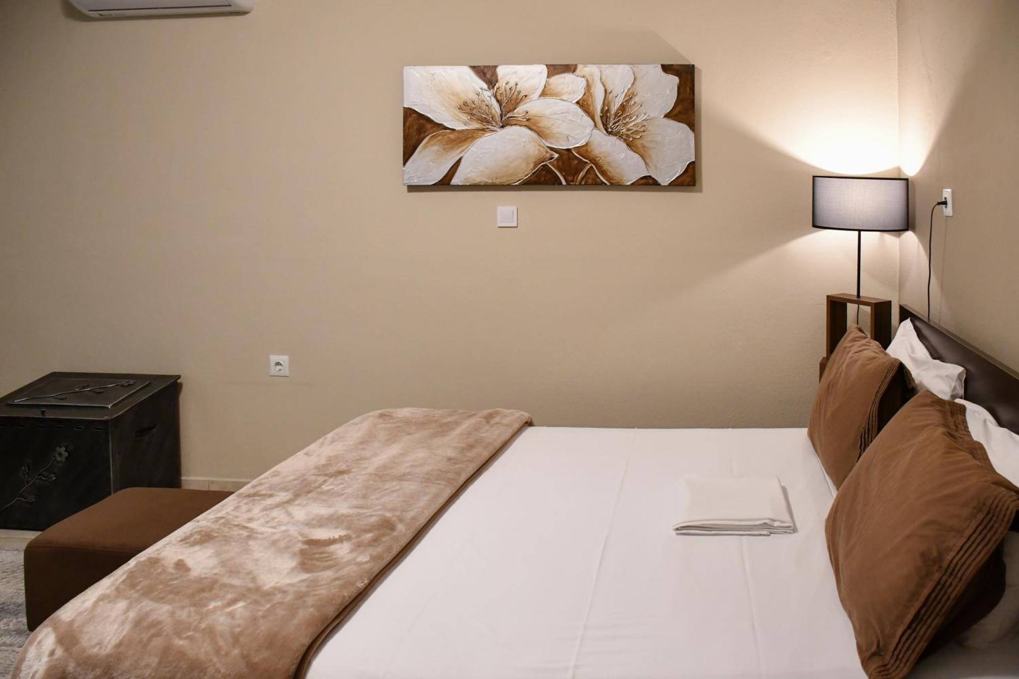 Toula Rooms Ángistron Buitenkant foto