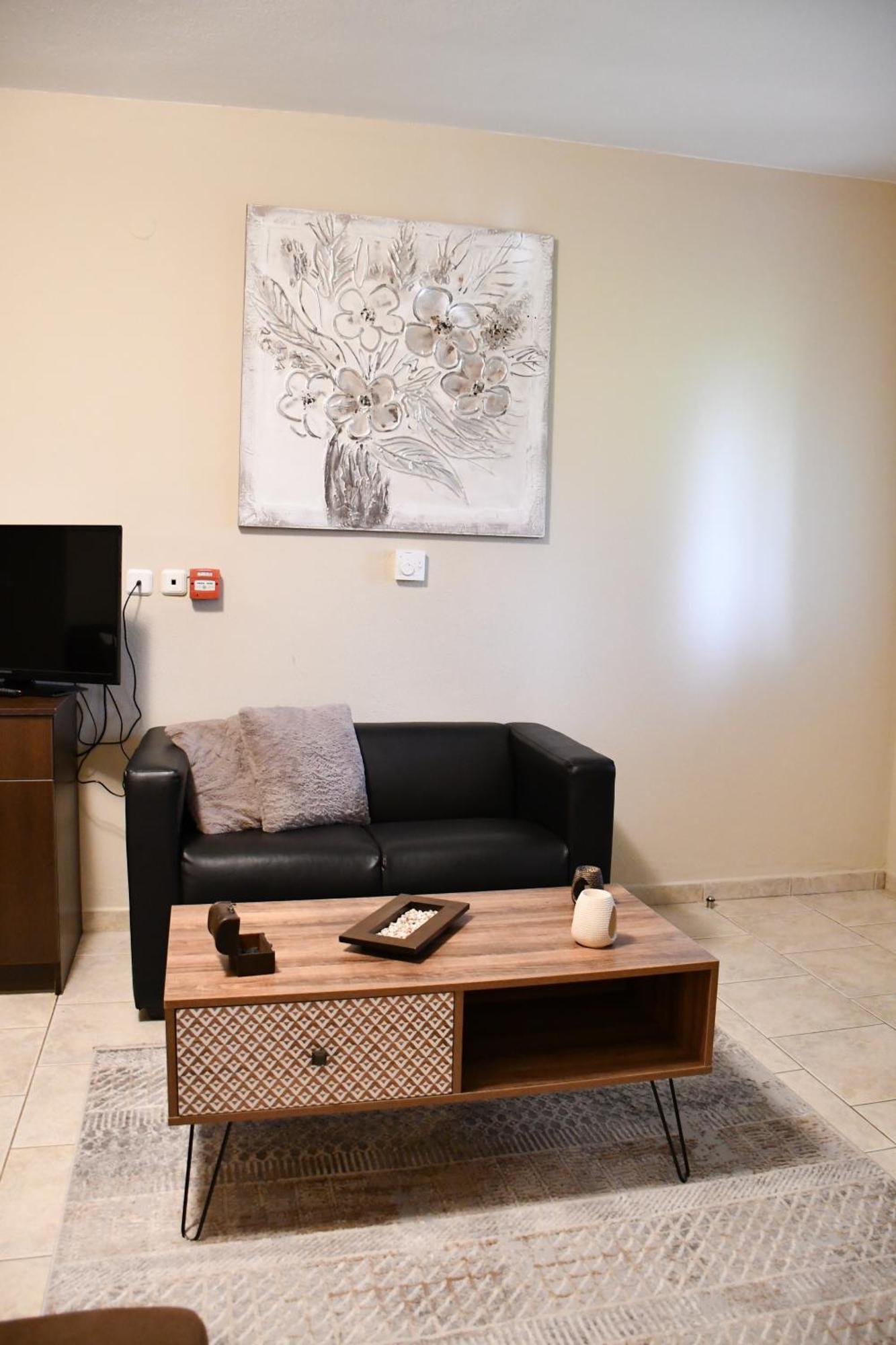 Toula Rooms Ángistron Buitenkant foto
