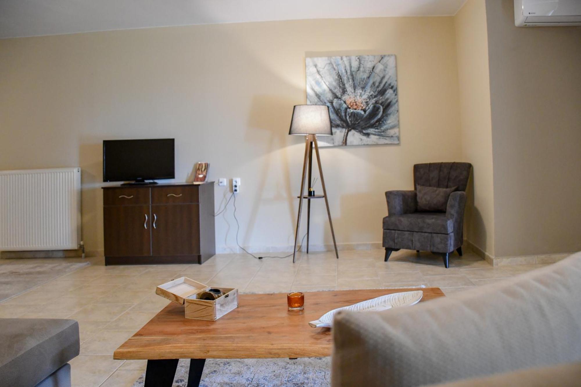 Toula Rooms Ángistron Buitenkant foto