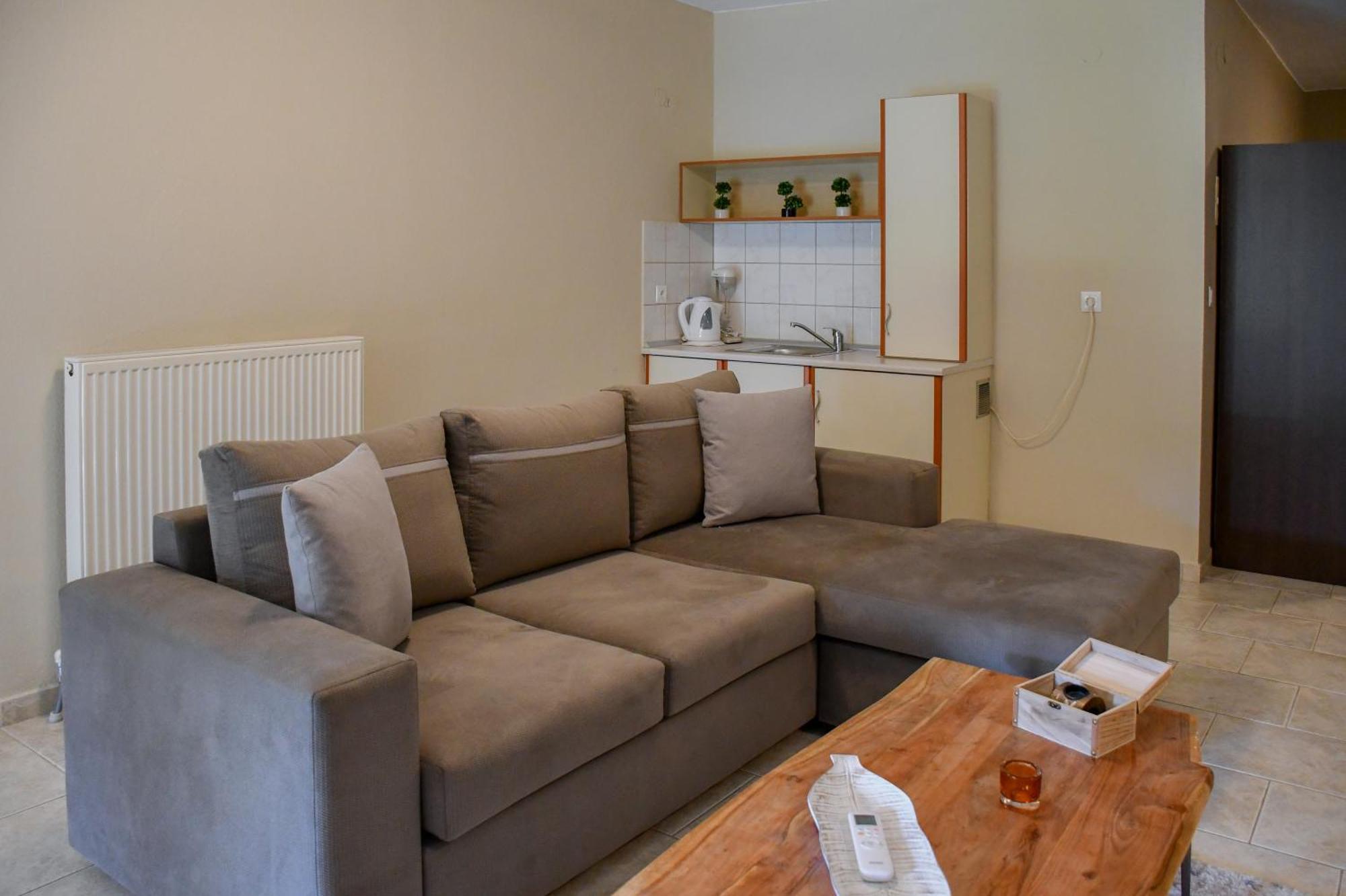 Toula Rooms Ángistron Buitenkant foto